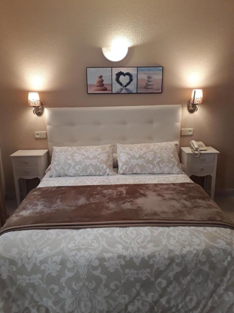 Hostal Alca Zar image