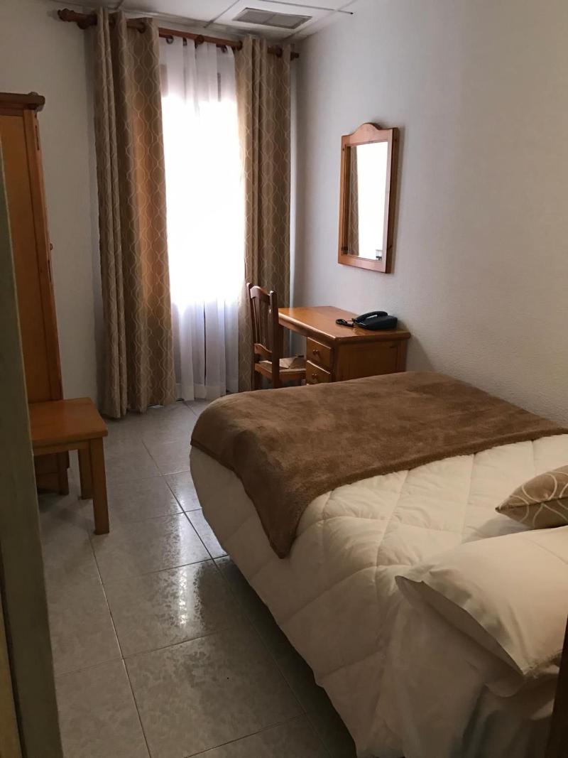 Hostal Alca Zar image