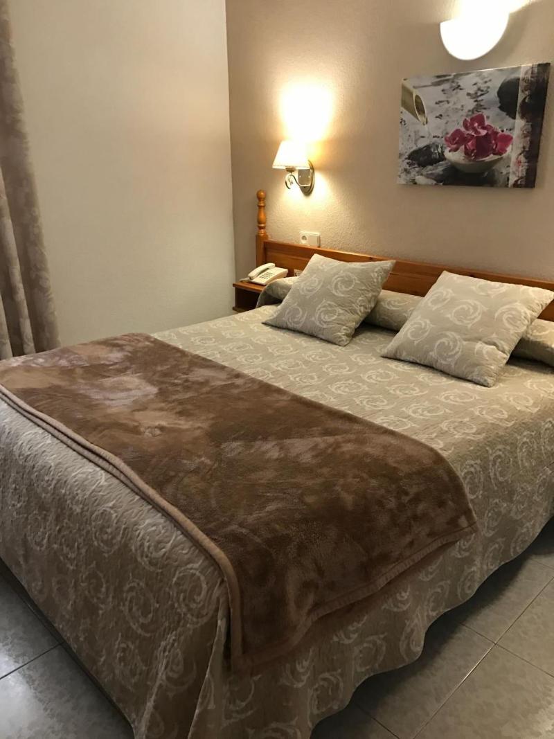 Hostal Alca Zar image