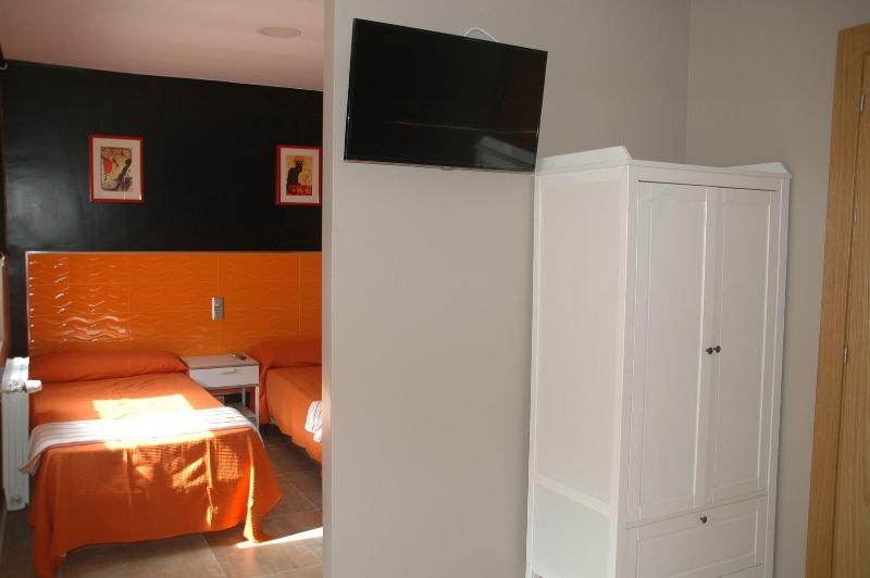 Hostal Vintage Santander image