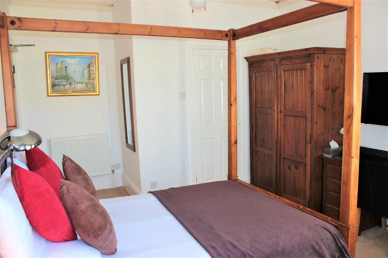 The P M Paignton Residence image