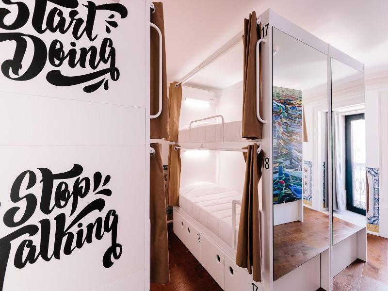 Lisbon South Hostel image