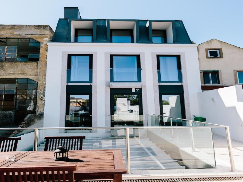 Lisbon South Hostel image