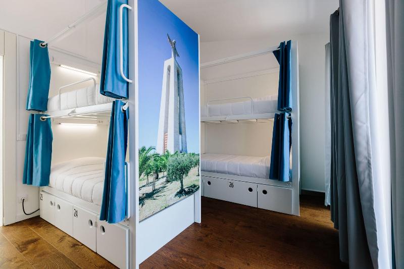 Lisbon South Hostel image