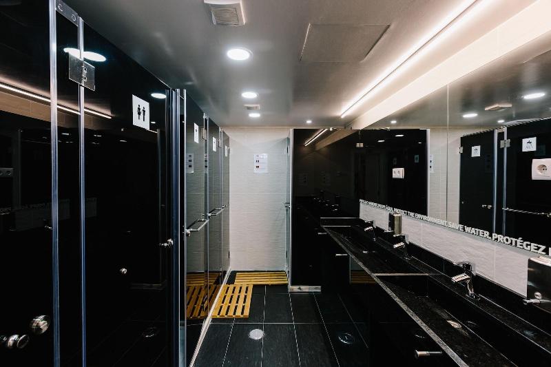 Lisbon South Hostel image
