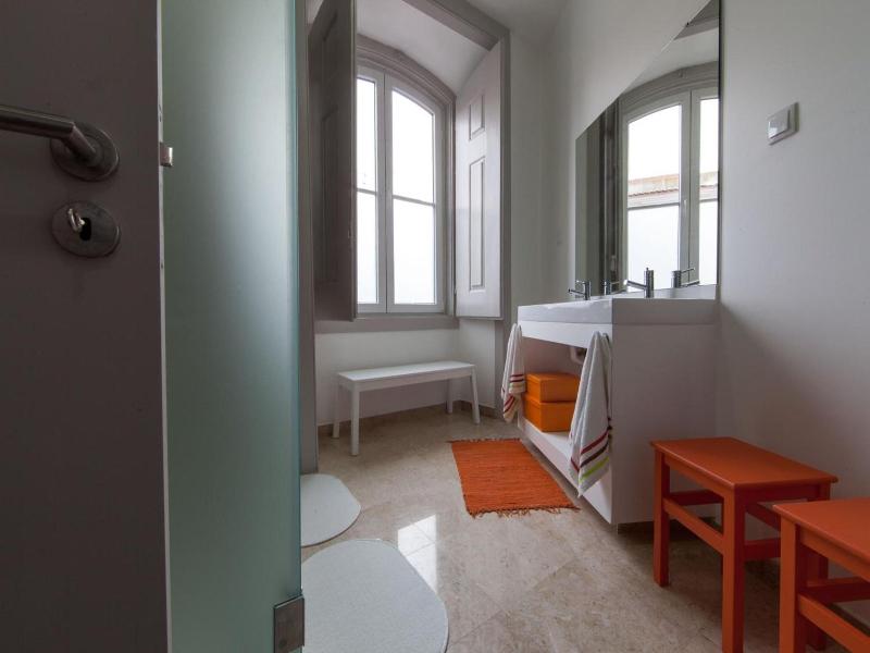 Inn Possible Lisbon Hostel image