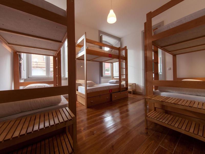 Inn Possible Lisbon Hostel image