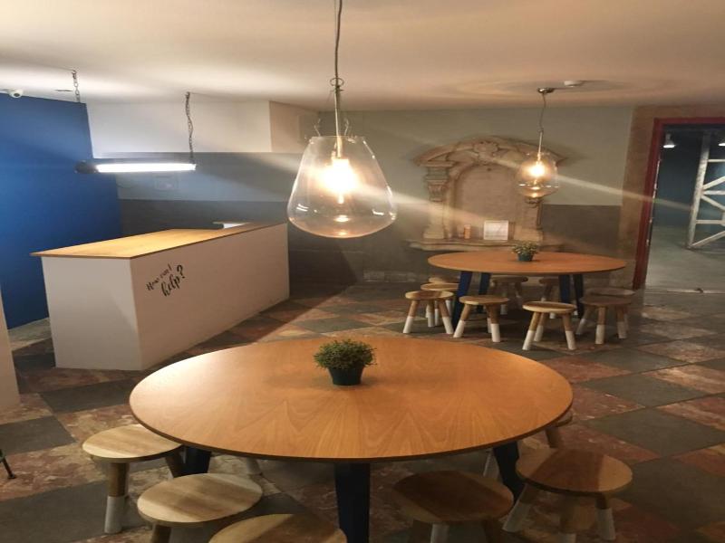 Back To Lisbon Hostel image