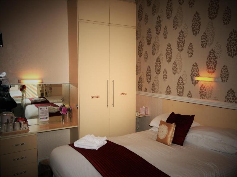 Blenheim Mount Hotel image