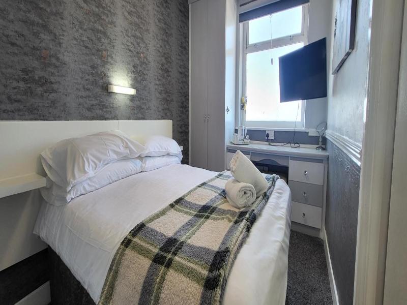 Blenheim Mount Hotel image
