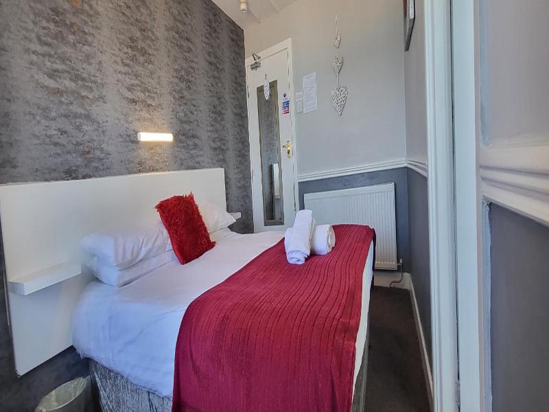 Blenheim Mount Hotel image