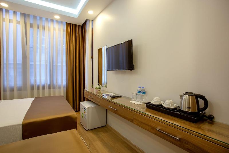 West Palace Hotel image