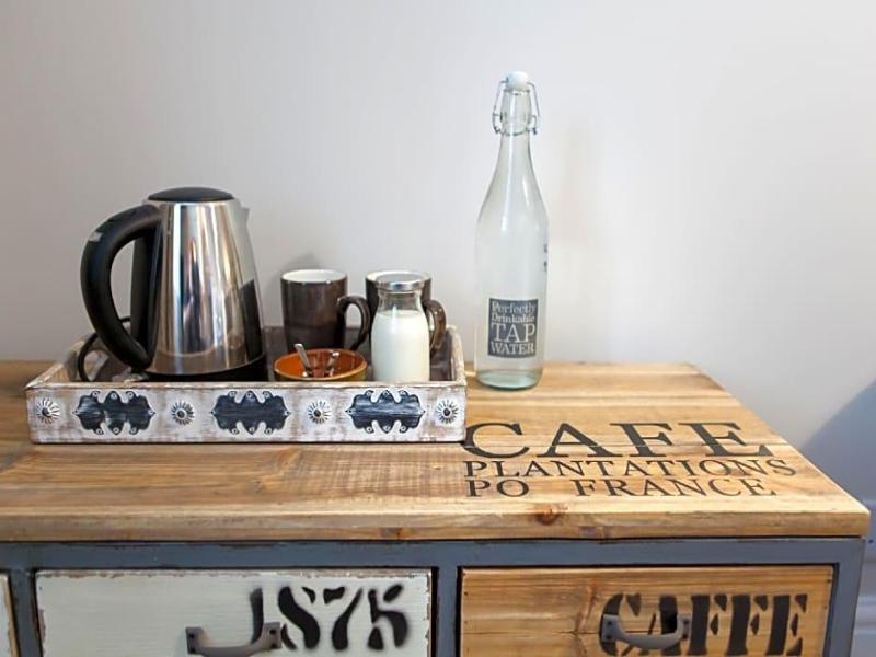 Oaklands Guest House image
