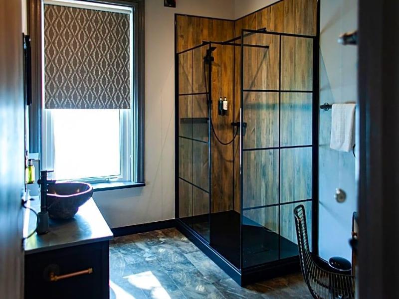 Oaklands Guest House image