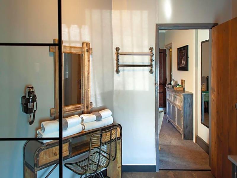 Oaklands Guest House image