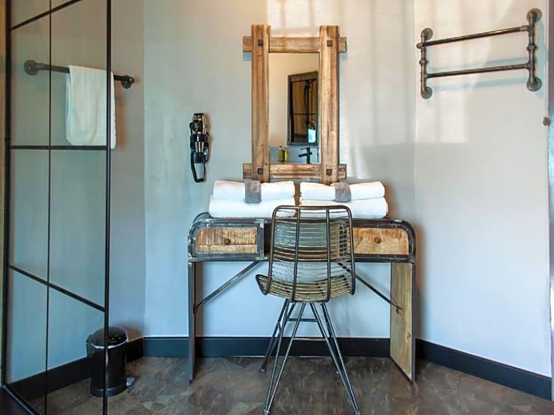 Oaklands Guest House image