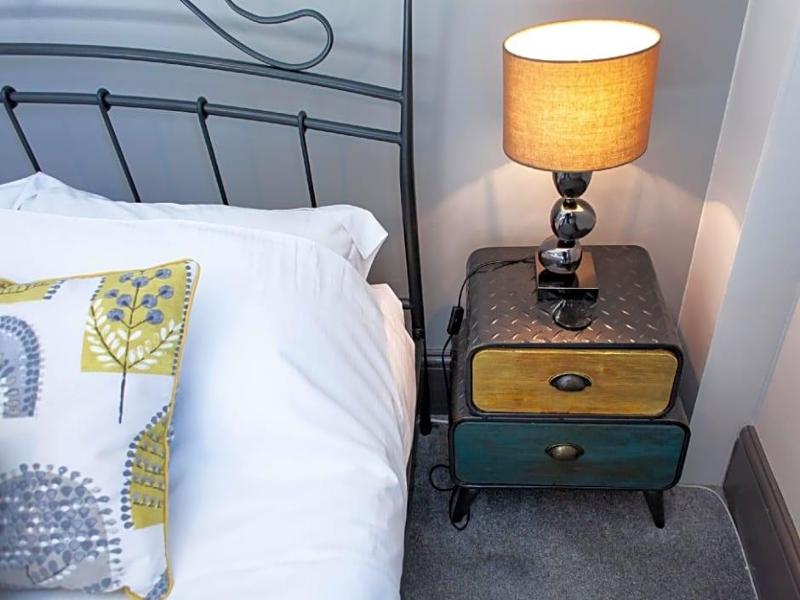 Oaklands Guest House image