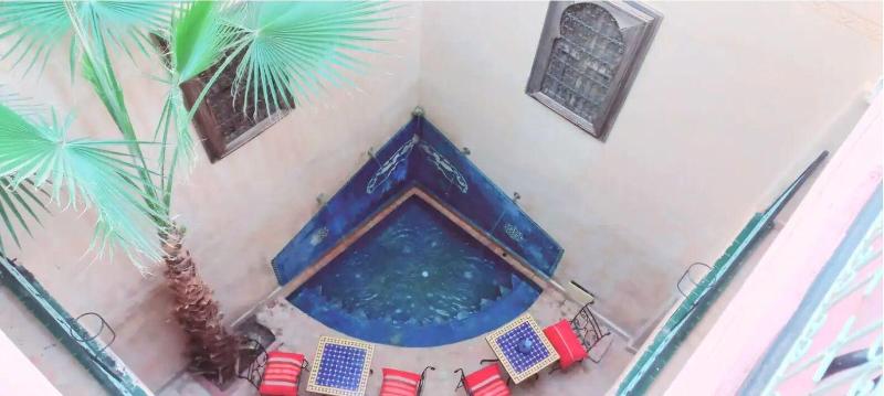 Riad Loubna image