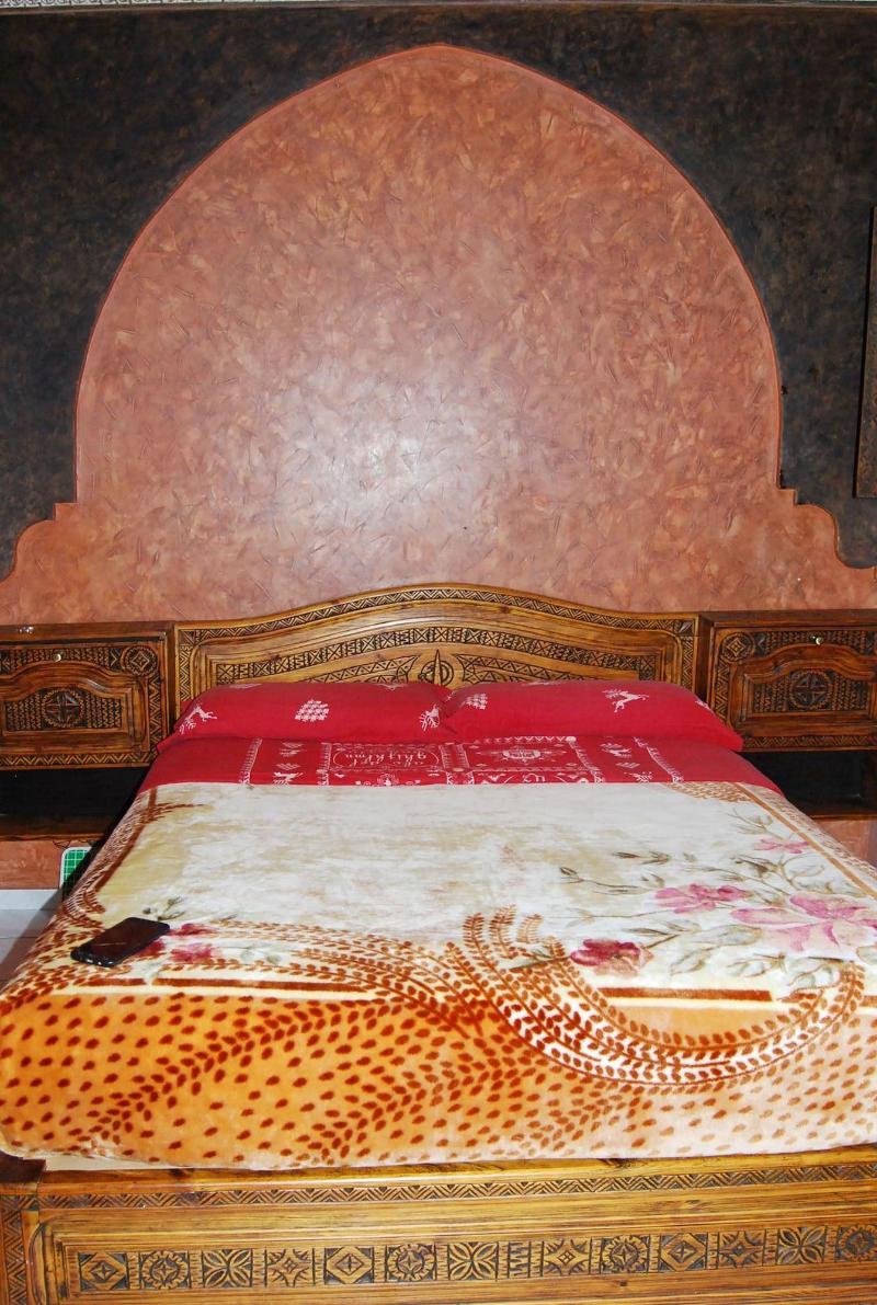 Riad Loubna image