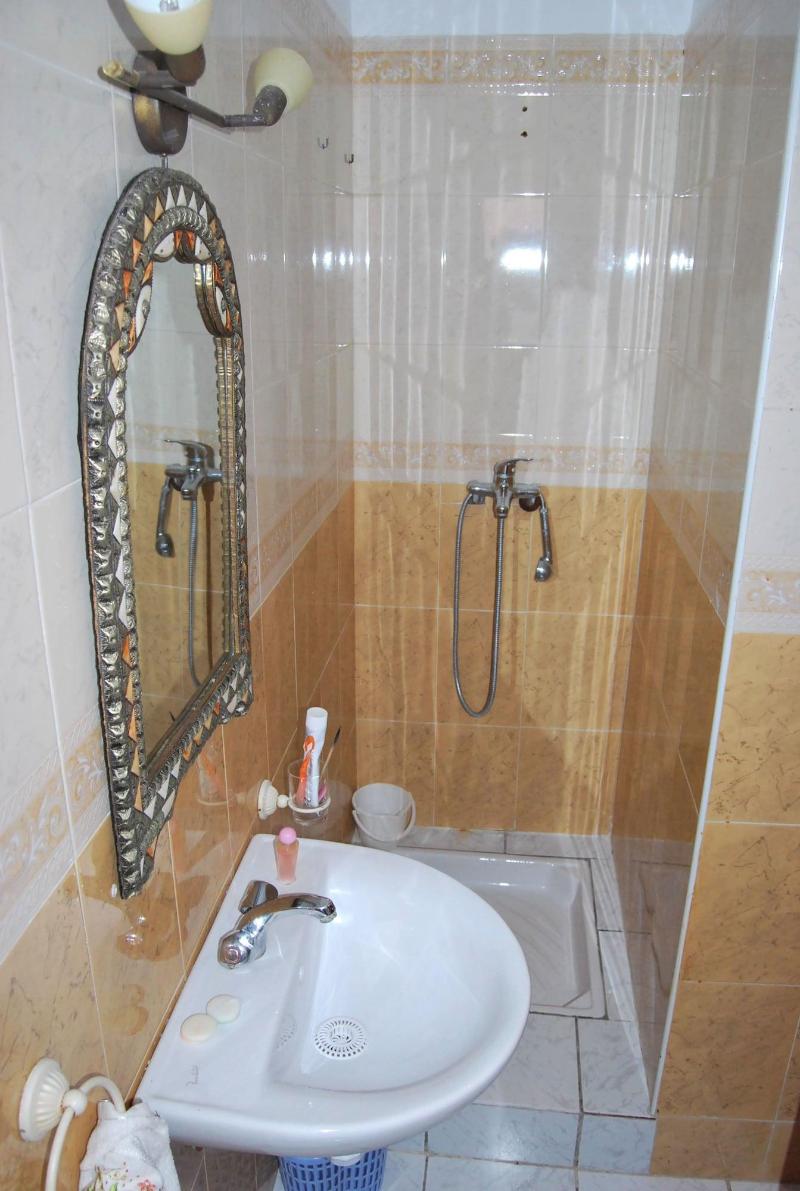 Riad Loubna image
