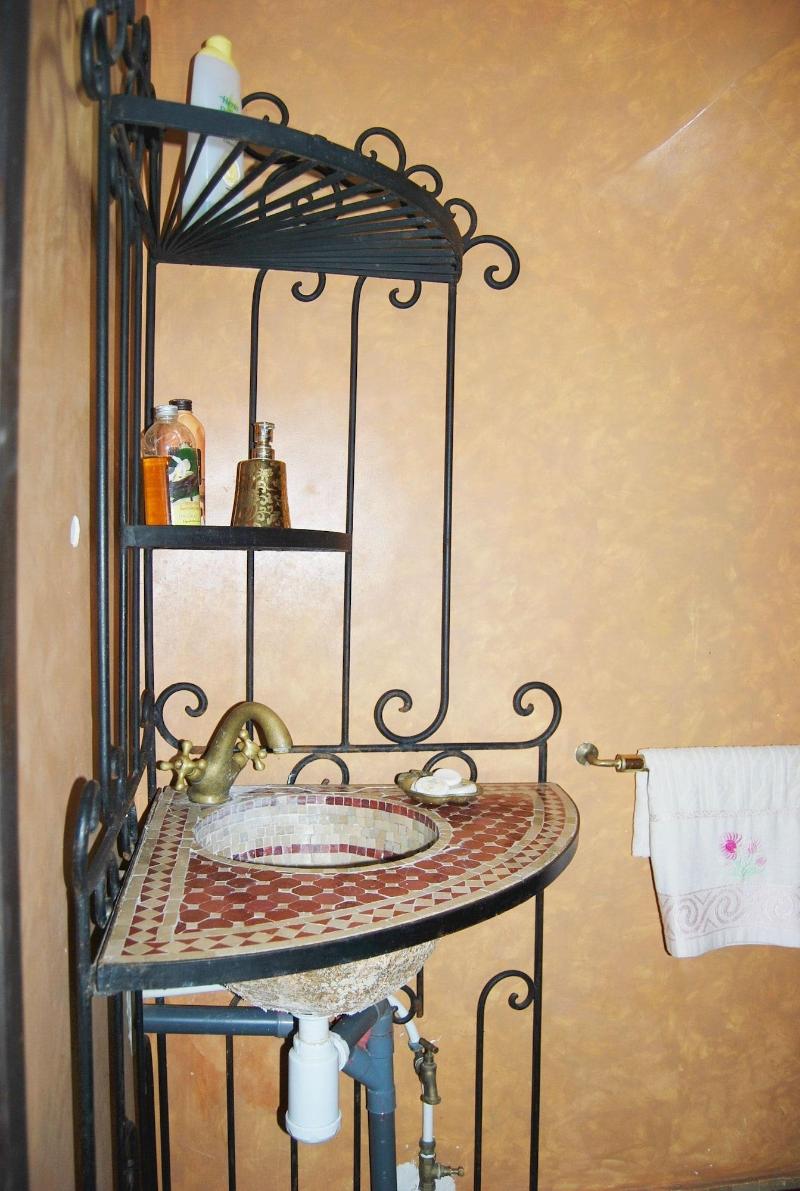 Riad Loubna image