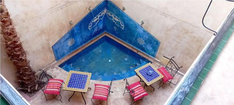 Riad Loubna image