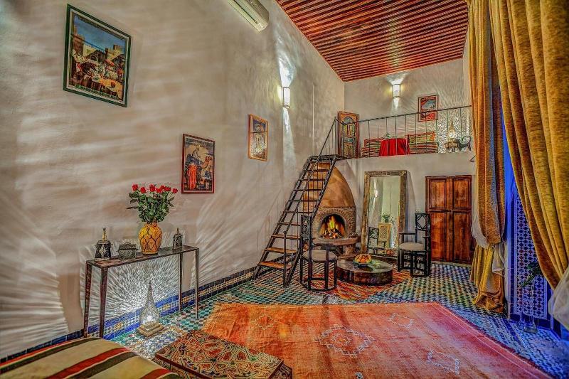 Riad Mv image
