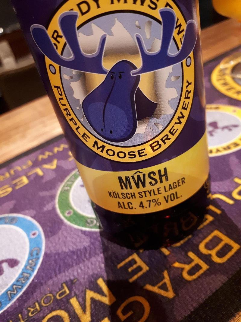Ty Glyndwr Bunkhouse Bar And Cafe image