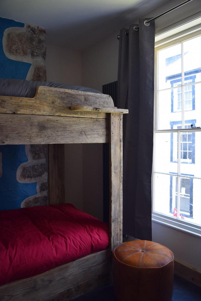 Ty Glyndwr Bunkhouse Bar And Cafe image