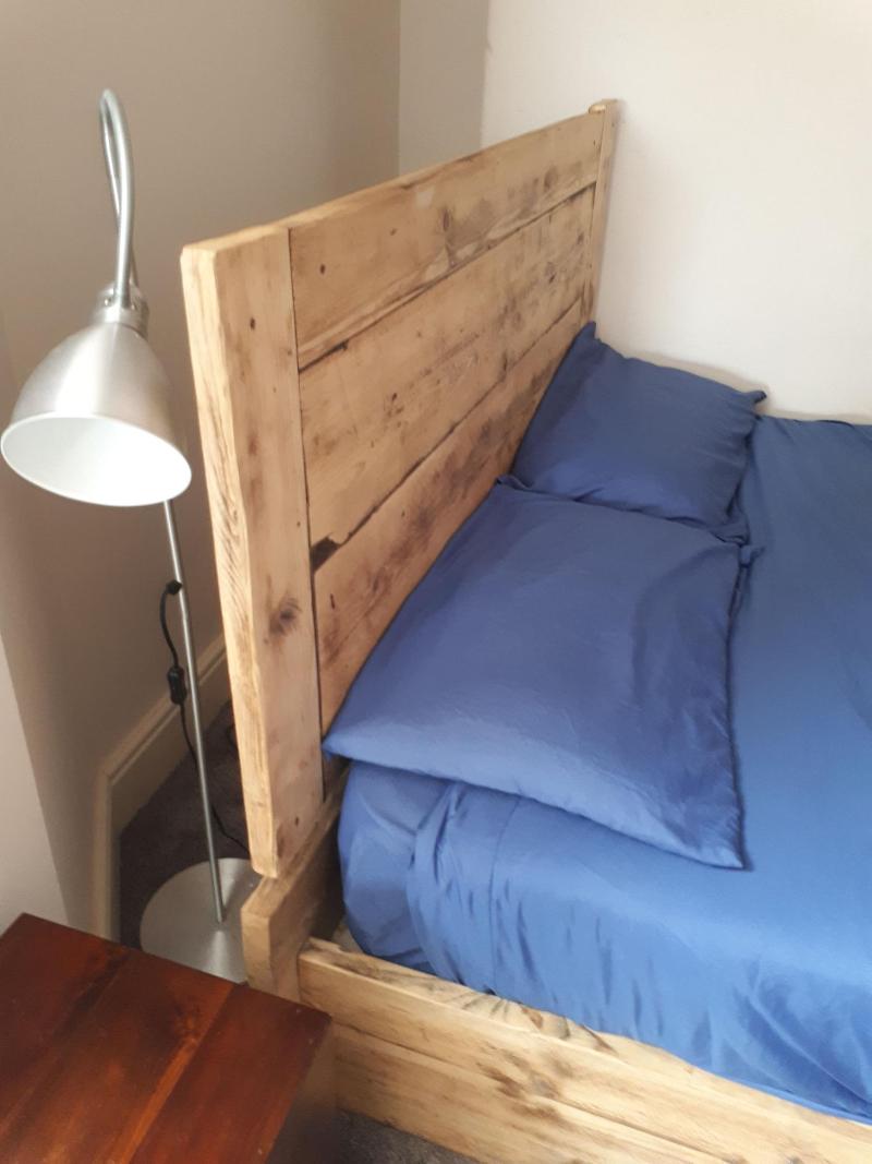 Ty Glyndwr Bunkhouse Bar And Cafe image