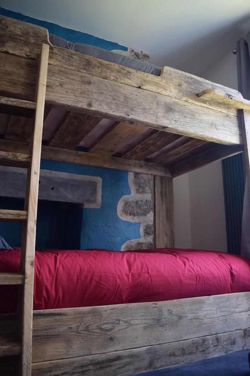 Ty Glyndwr Bunkhouse Bar And Cafe image