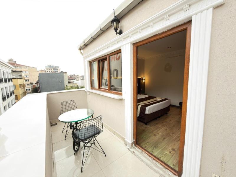The Peraport Hotel image