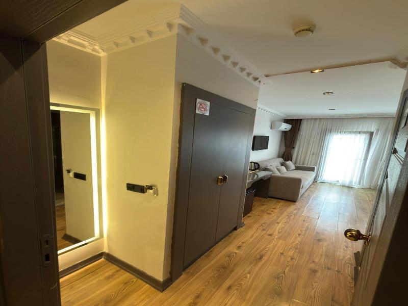 The Peraport Hotel image