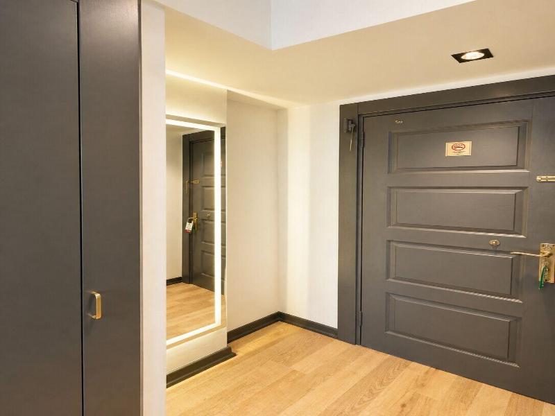 The Peraport Hotel image