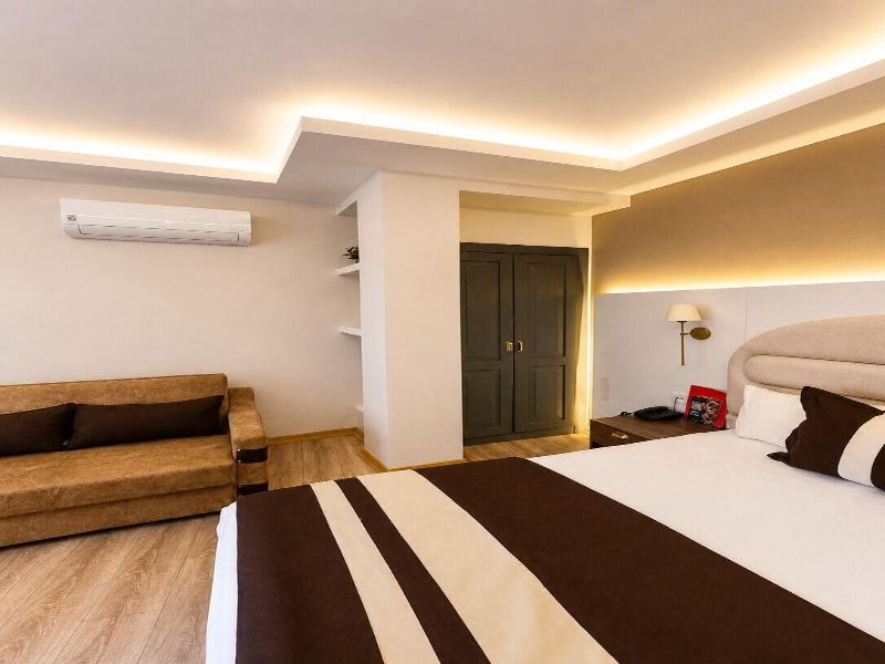 The Peraport Hotel image