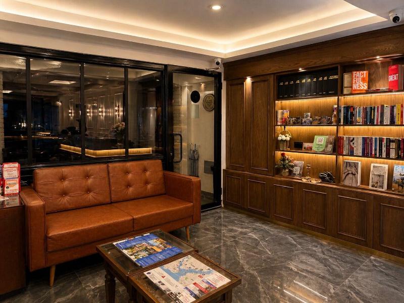 The Peraport Hotel image