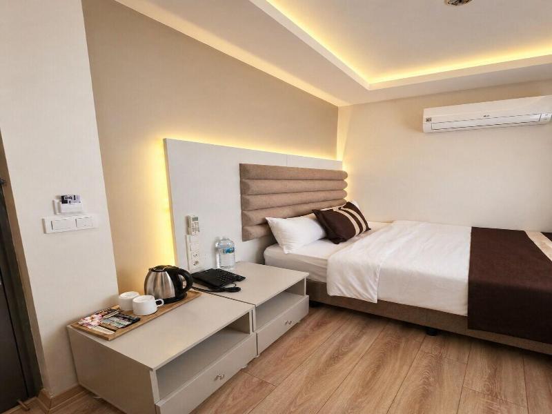 The Peraport Hotel image