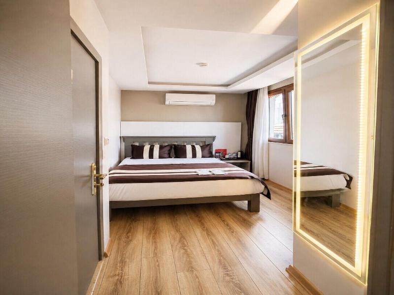 The Peraport Hotel image