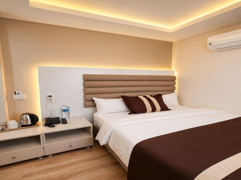 The Peraport Hotel image