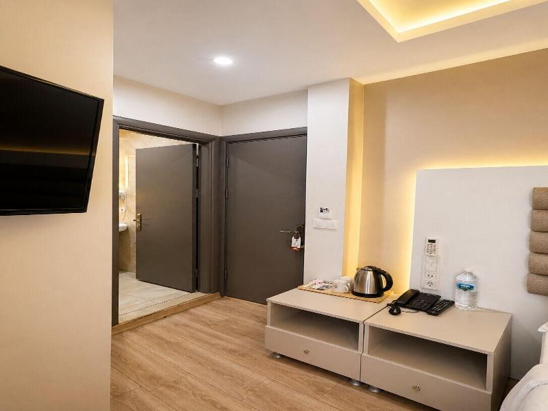 The Peraport Hotel image