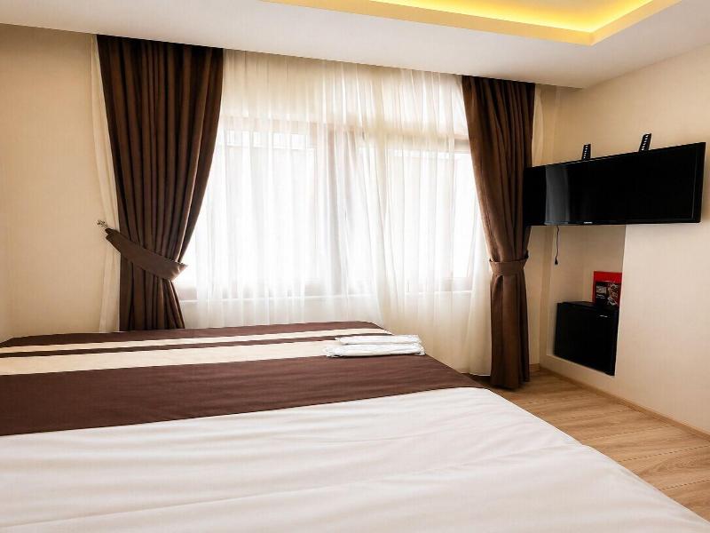 The Peraport Hotel image