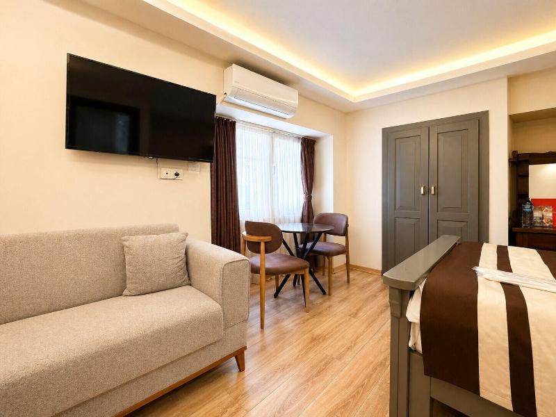 The Peraport Hotel image