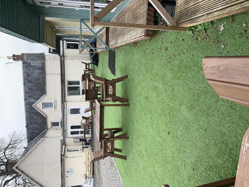 1 Loch Ness Hostel image