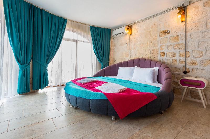 Hillcity Hotel Adults Only image