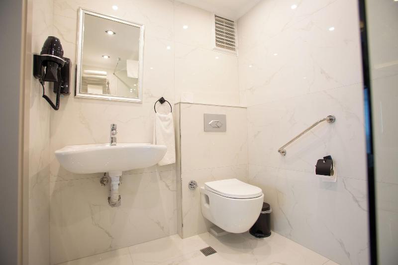Prusias Otel image