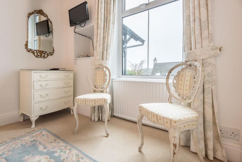 Blenheim Lodge image