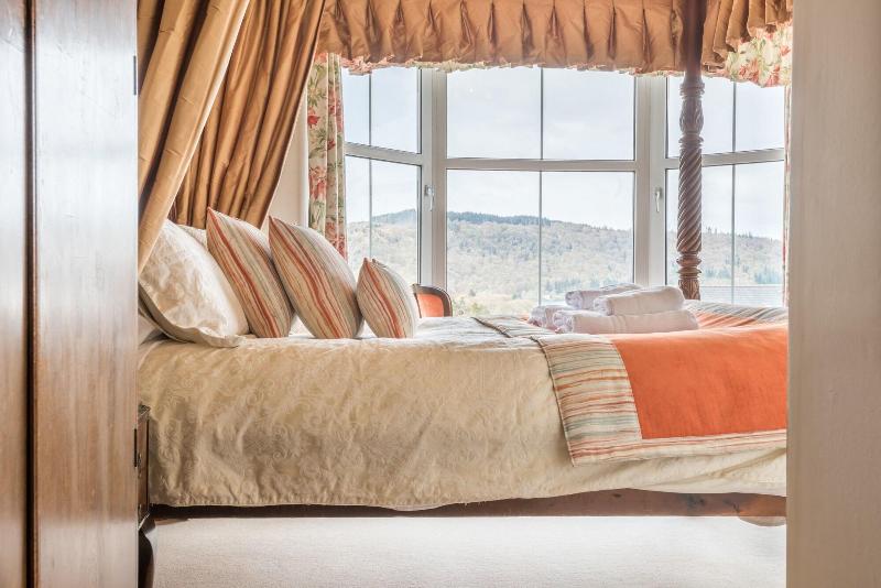 Blenheim Lodge image