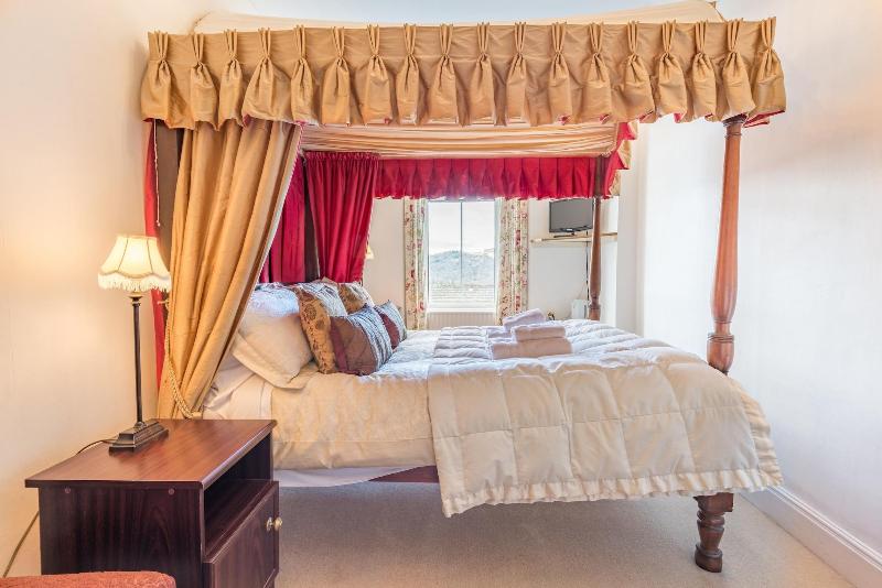 Blenheim Lodge image