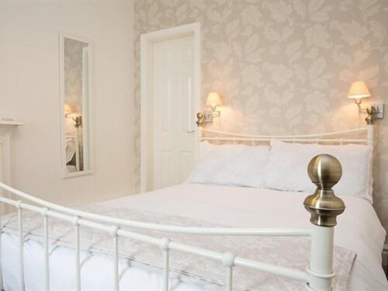 Ellerbrook House image