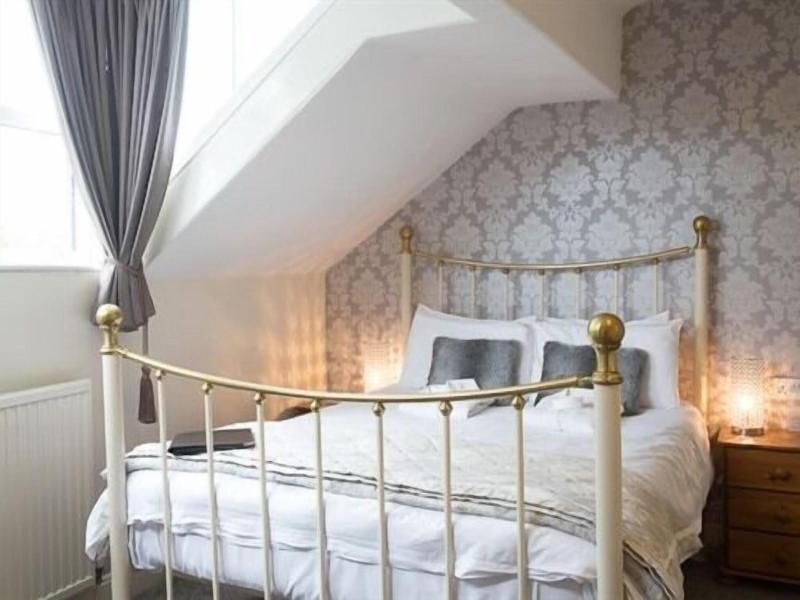 Ellerbrook House image